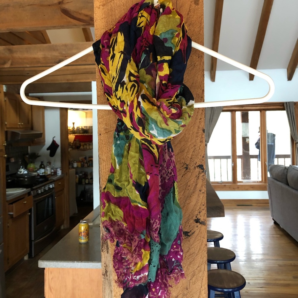 Pretty Scarf!